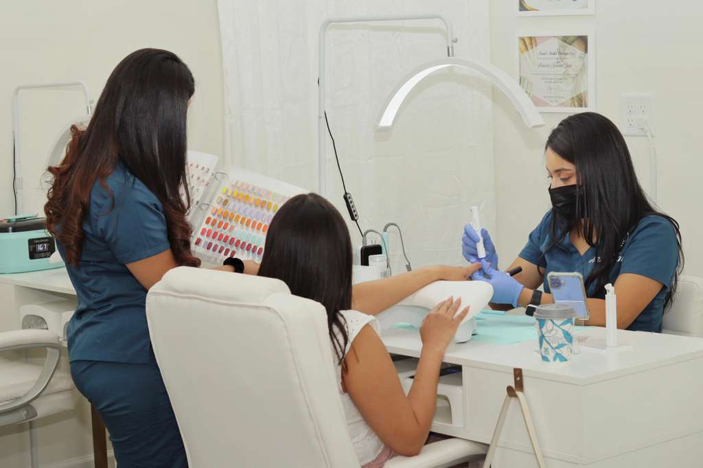 Pamela and Diana with a client